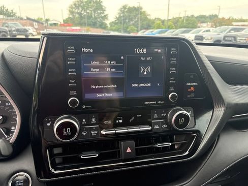 Used 2021 Toyota Highlander XSE AWD/4WD image 17