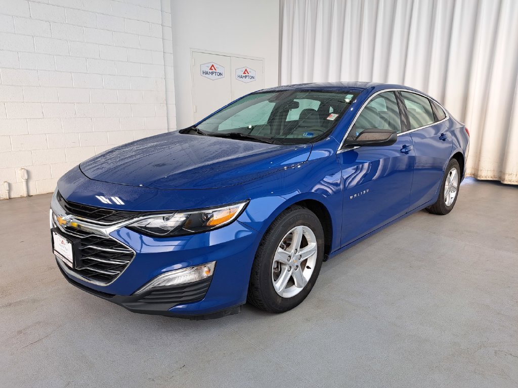 Used 2023 Chevrolet Malibu LS FWD image 2