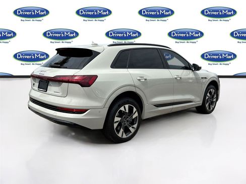 Used 2021 Audi e-tron Premium w/ Convenience Plus Package AWD/4WD image 7