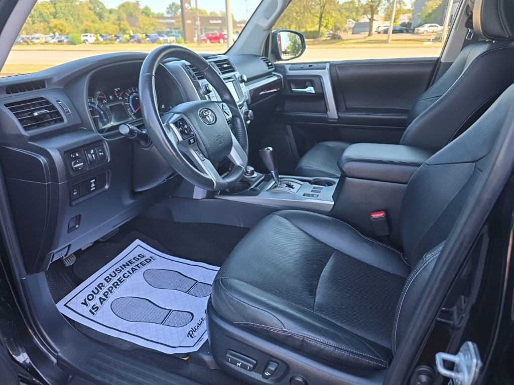 Used 2017 Toyota 4Runner Limited AWD/4WD image 9