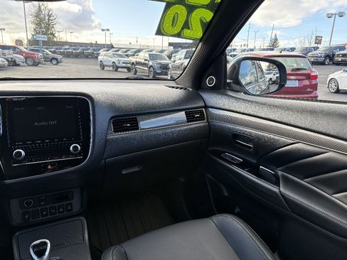Used 2020 Mitsubishi Outlander GT image 20