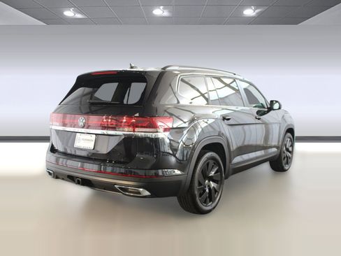New 2026 Volkswagen Atlas SE image 8