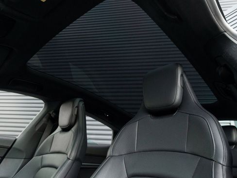 Certified 2025 Porsche Taycan image 15