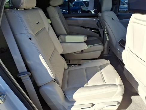 Used 2025 Cadillac Escalade Sport Platinum AWD/4WD image 23