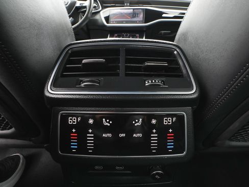Used 2022 Audi S6 Premium Plus AWD/4WD image 39