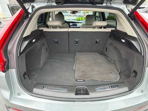 Used 2023 Cadillac XT4 Premium Luxury FWD image 26