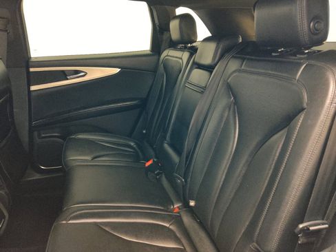 Used 2016 Lincoln MKX Premiere w/ Cargo Accessories Package FWD image 18