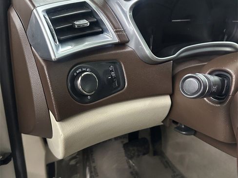 Used 2014 Cadillac SRX Luxury w/ Driver Awareness Package image 14