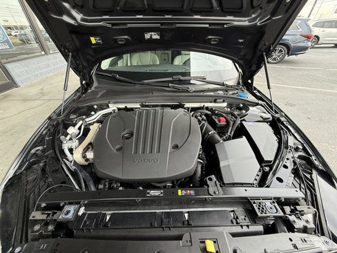 Used 2024 Volvo V60 B5 Cross Country Plus image 48