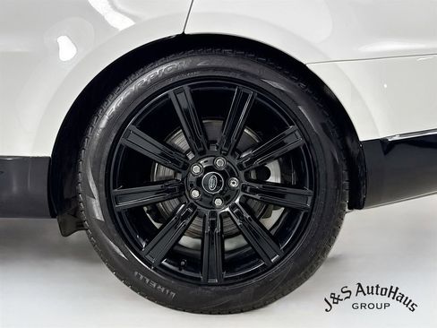 Used 2022 Land Rover Range Rover Sport HSE Silver Edition image 39