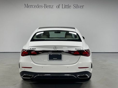 Used 2026 Mercedes-Benz E 350 4MATIC Sedan image 4