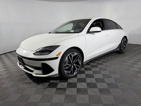 Used 2024 Hyundai Ioniq 6 SEL RWD image 3