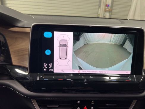 Used 2024 Volkswagen Atlas SE image 28