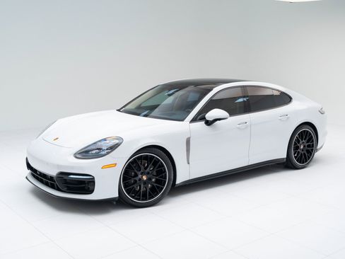 Certified 2023 Porsche Panamera Platinum Edition image 1