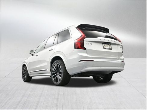 New 2026 Volvo XC90 T8 Ultra w/ Protection Package Premier AWD/4WD image 23
