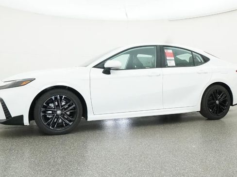 New 2026 Toyota Camry SE image 18