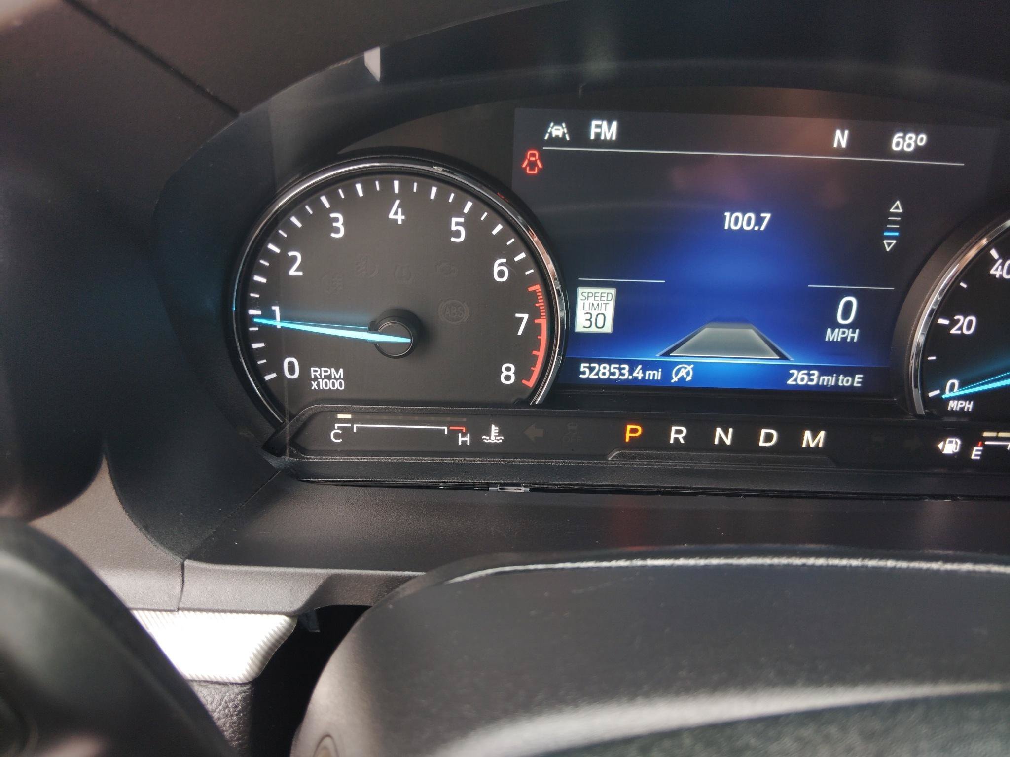 Used 2021 Ford Explorer XLT w/ Equipment Group 202A AWD/4WD image 17