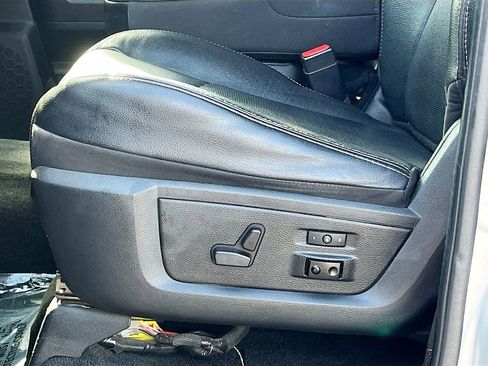 Used 2017 RAM 2500 Laramie w/ Sport Appearance Group AWD/4WD image 18