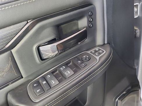 Used 2024 RAM 3500 Limited AWD/4WD image 19