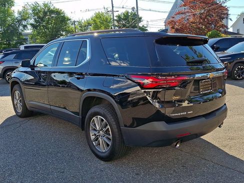 Used 2023 Chevrolet Traverse LT AWD/4WD image 6