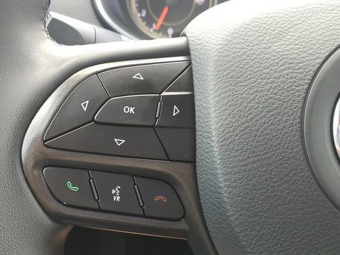 Used 2022 Jeep Cherokee Trailhawk w/ Technology Group B image 21