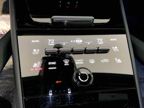 Certified 2025 Porsche Cayenne image 37