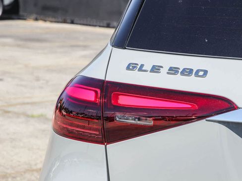 New 2026 Mercedes-Benz GLE 580 4MATIC image 7