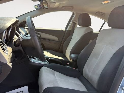 Used 2011 Chevrolet Cruze LS w/ Connectivity Package FWD image 9