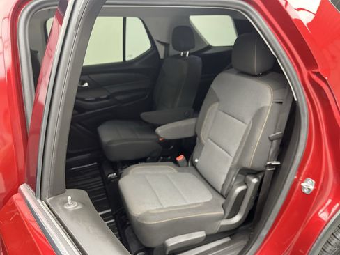Certified 2021 Chevrolet Traverse LT w/ LPO, Floor Liner Package AWD/4WD image 11
