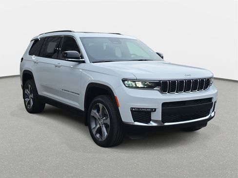 New 2025 Jeep Grand Cherokee L Limited w/ MOPAR Finishing Package image 3