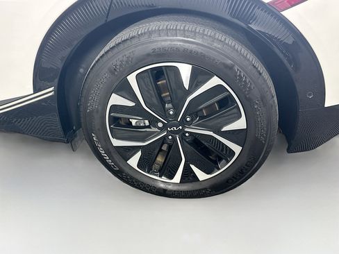Used 2024 Kia EV6 Wind w/ Wind Technology Package RWD image 11