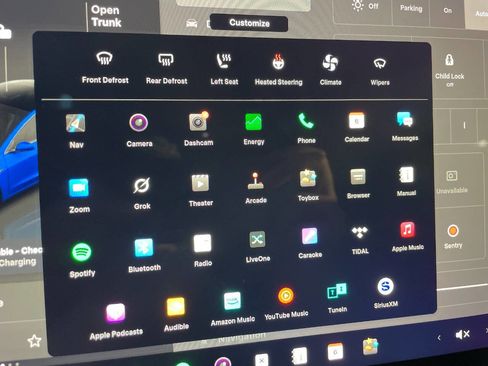 Used 2023 Tesla Model 3 Standard Range image 34