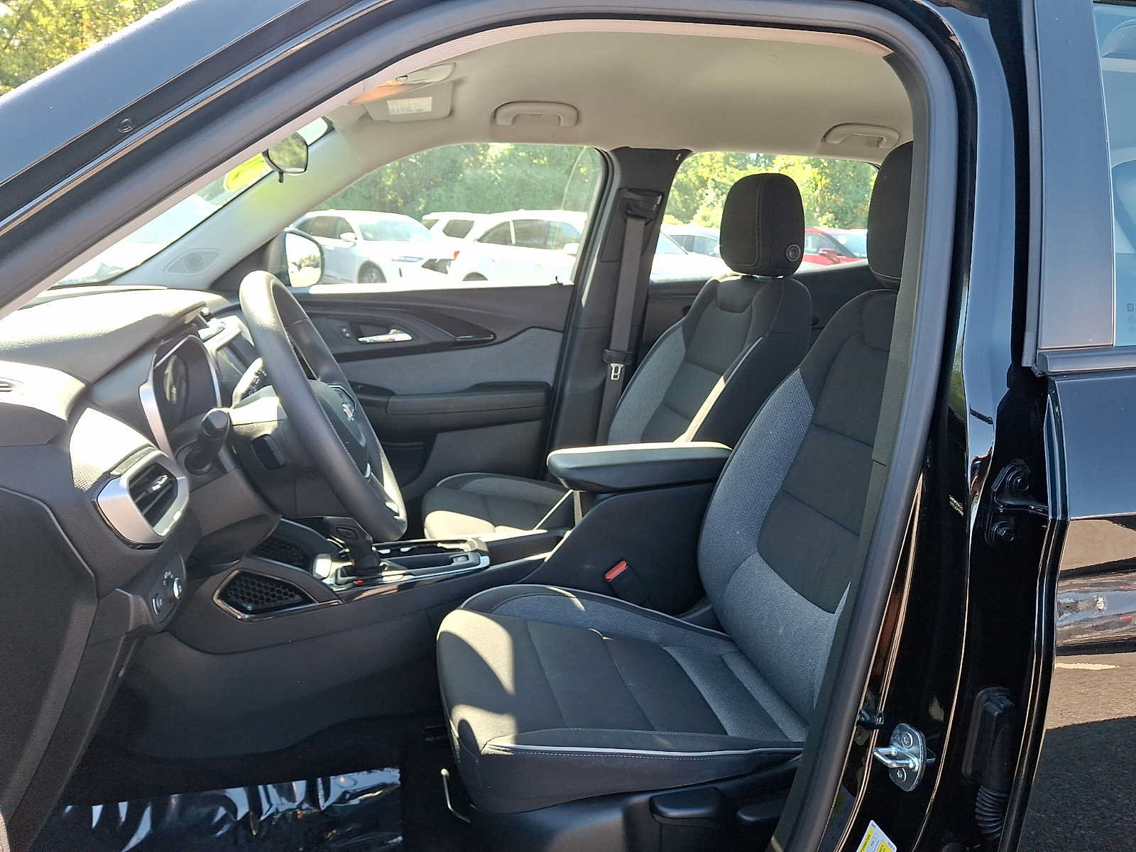 Used 2023 Chevrolet TrailBlazer LS AWD/4WD image 13