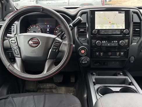 Used 2024 Nissan Titan PRO-4X w/ Pro-4x Convenience Package AWD/4WD image 4