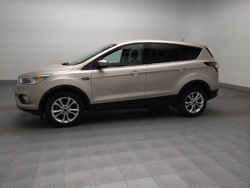 Used 2017 Ford Escape SE w/ SE Cold Weather Package FWD image 2