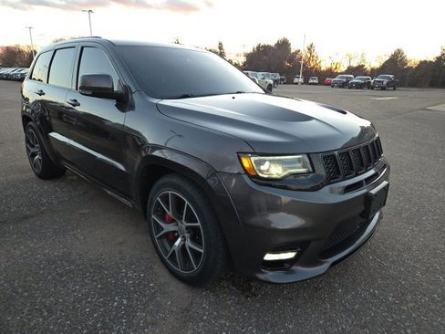 Used 2018 Jeep Grand Cherokee SRT image 6