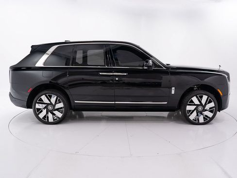Certified 2026 Rolls-Royce Cullinan AWD/4WD image 6