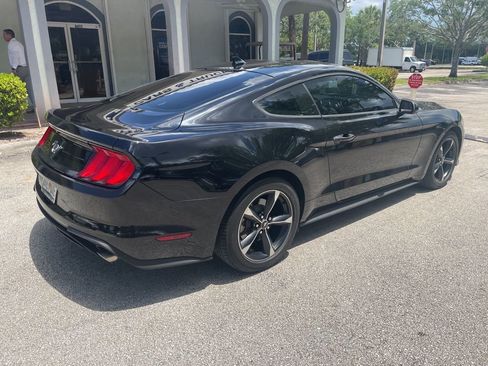 Used 2020 Ford Mustang Coupe RWD image 2