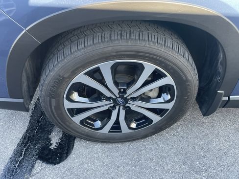 Used 2019 Subaru Forester Limited w/ Popular Package #3 image 5