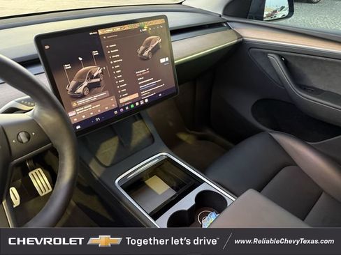 Used 2025 Tesla Model Y Performance AWD/4WD image 5