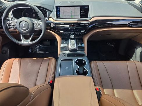 Certified 2025 Acura MDX FWD w/ Technology Package image 12