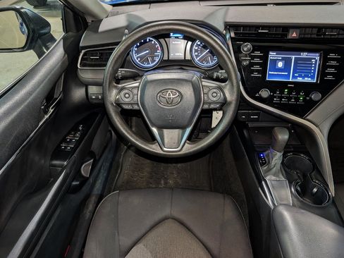 Used 2020 Toyota Camry LE FWD image 30