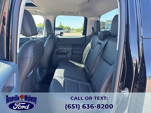Used 2025 Ford Maverick Lobo AWD/4WD image 28