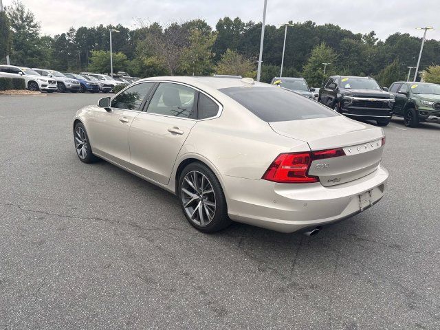 Used 2018 Volvo S90 T5 Momentum w/ Protection Package FWD image 8