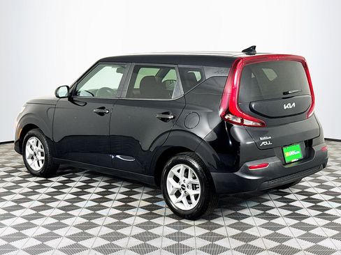 Used 2022 Kia Soul S FWD image 6