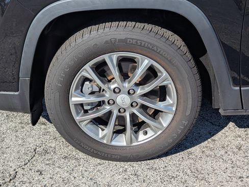 Used 2021 Jeep Cherokee Latitude Plus image 37