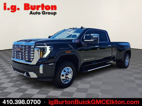 New 2026 GMC Sierra 3500 Denali w/ Denali Reserve Package AWD/4WD image 2