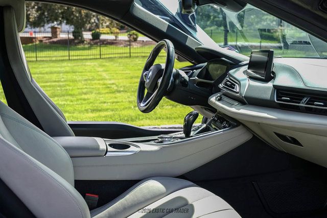 Used 2015 BMW i8 AWD/4WD image 34