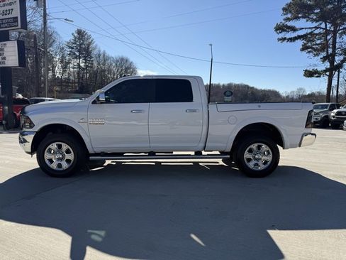 Used 2018 RAM 3500 Laramie w/ Convenience Group image 9