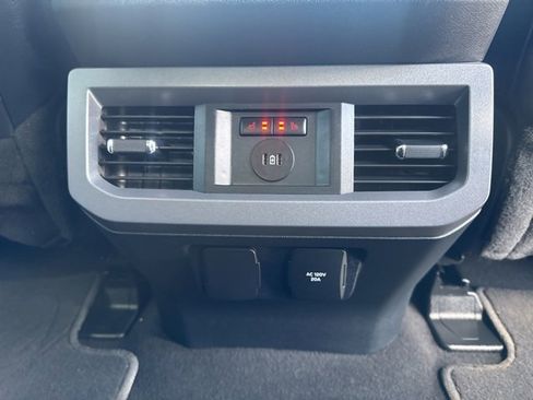 Used 2024 Ford F250 Lariat w/ Lariat Ultimate Package image 9